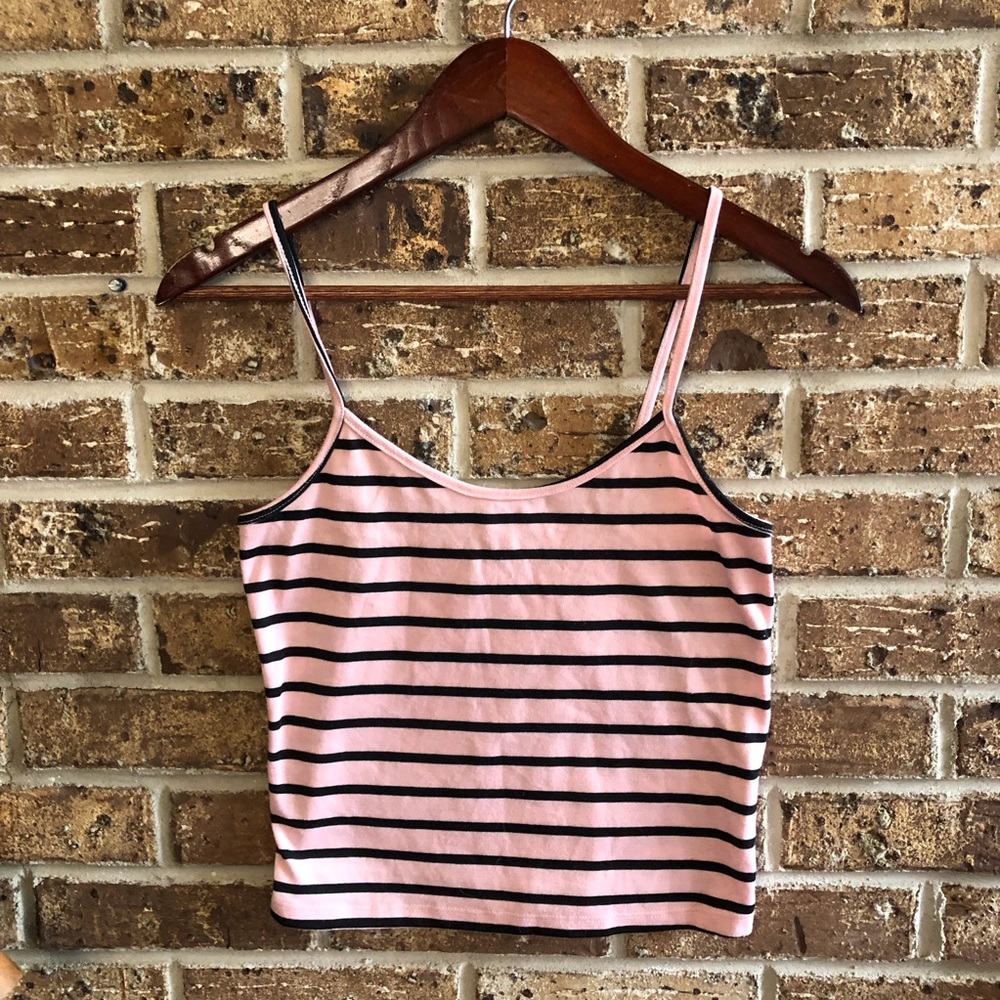 So rad striped crop top
Size medium 
Good used condition